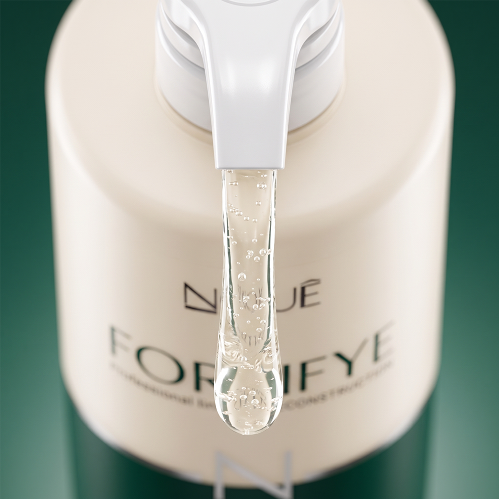 Pump do Gel Reconstrutor Fortifye 1L em detalhe, com o gel escorrendo
